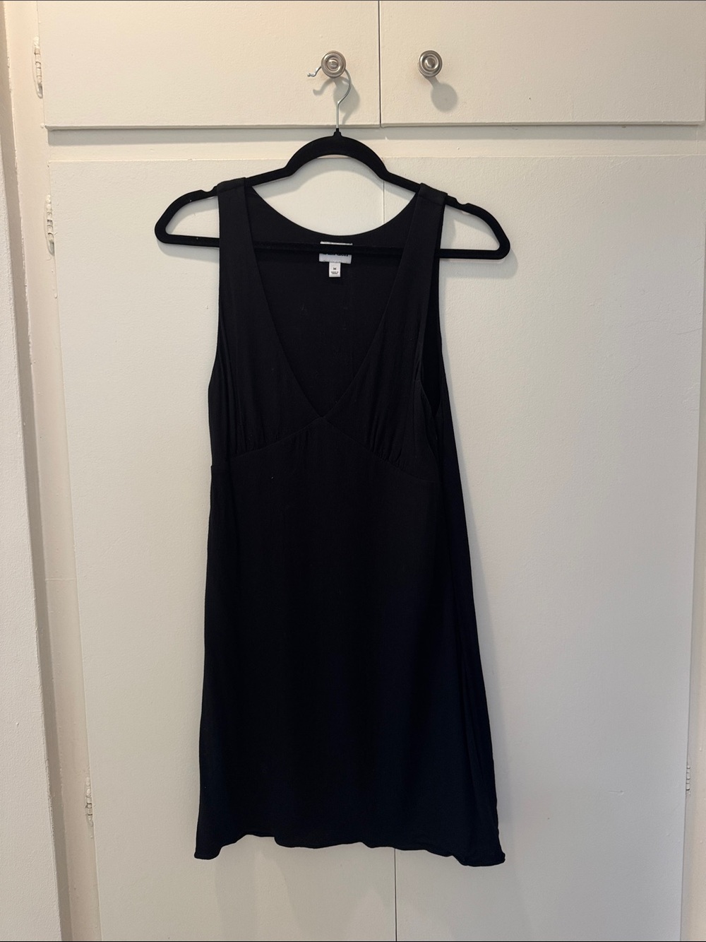 Aritzia Sleeveless V-Neck Dress
